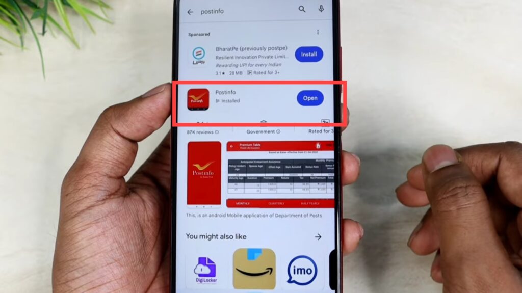 How can I link my mobile number to my Aadhaar card online?